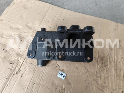 Кронштейн рессоры 1-я ось перед R 8х4 Faw J6 2902442-76A