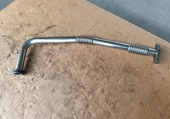 Трубка сброса масла из турбины 81D